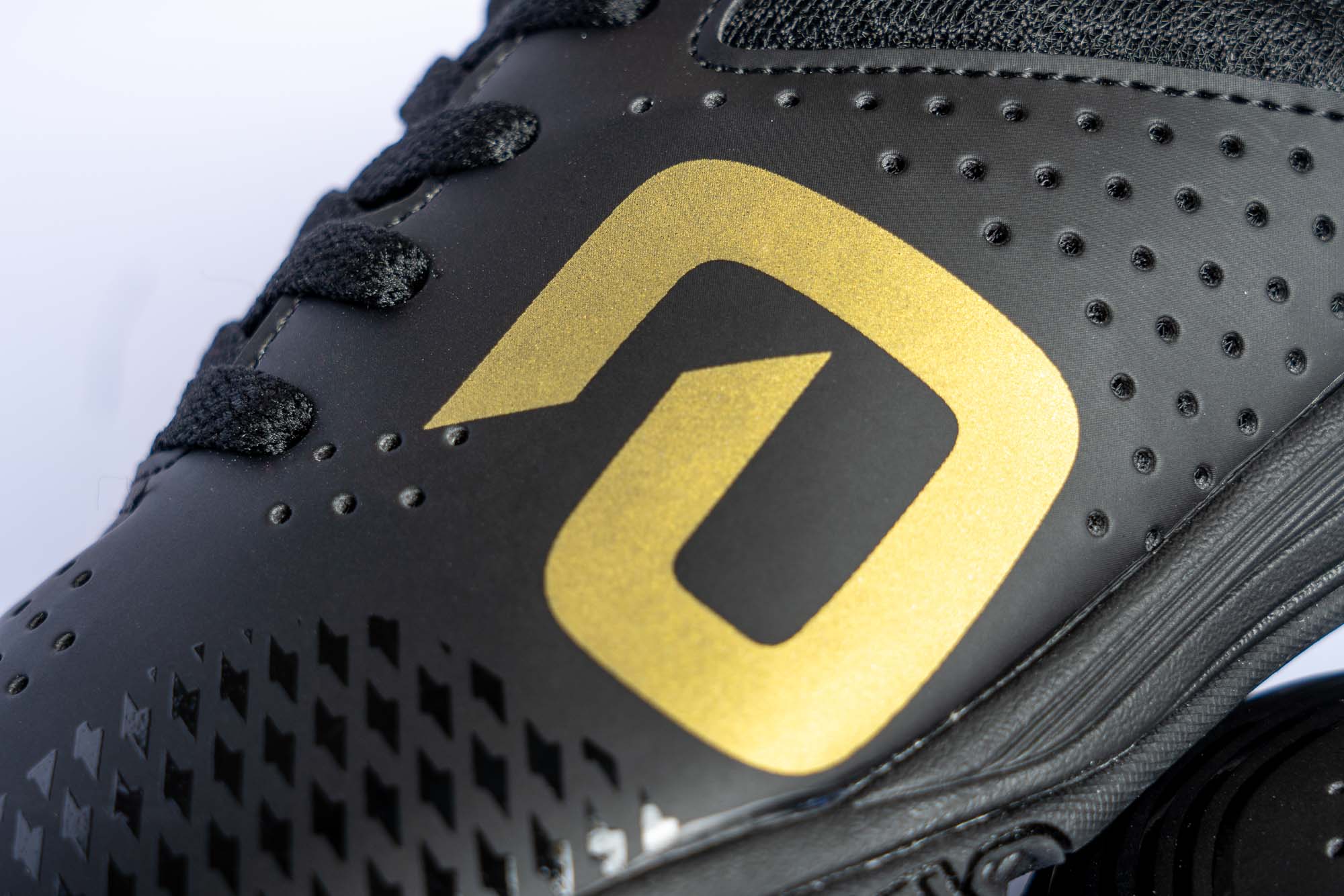 Andro shoes Cross Step Pro black/gold